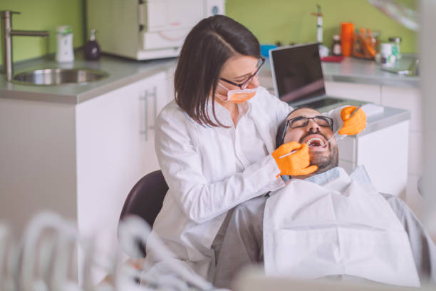 Best Weekend Emergency Dental Services in Sioux Center, IA